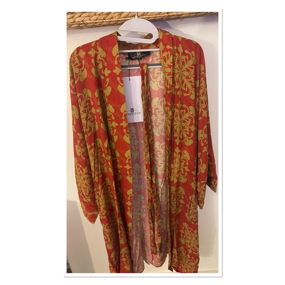New Lexbreezy red gold kimono midi cover up Puakenikeni quilt flower size XL - Picture 2 of 10